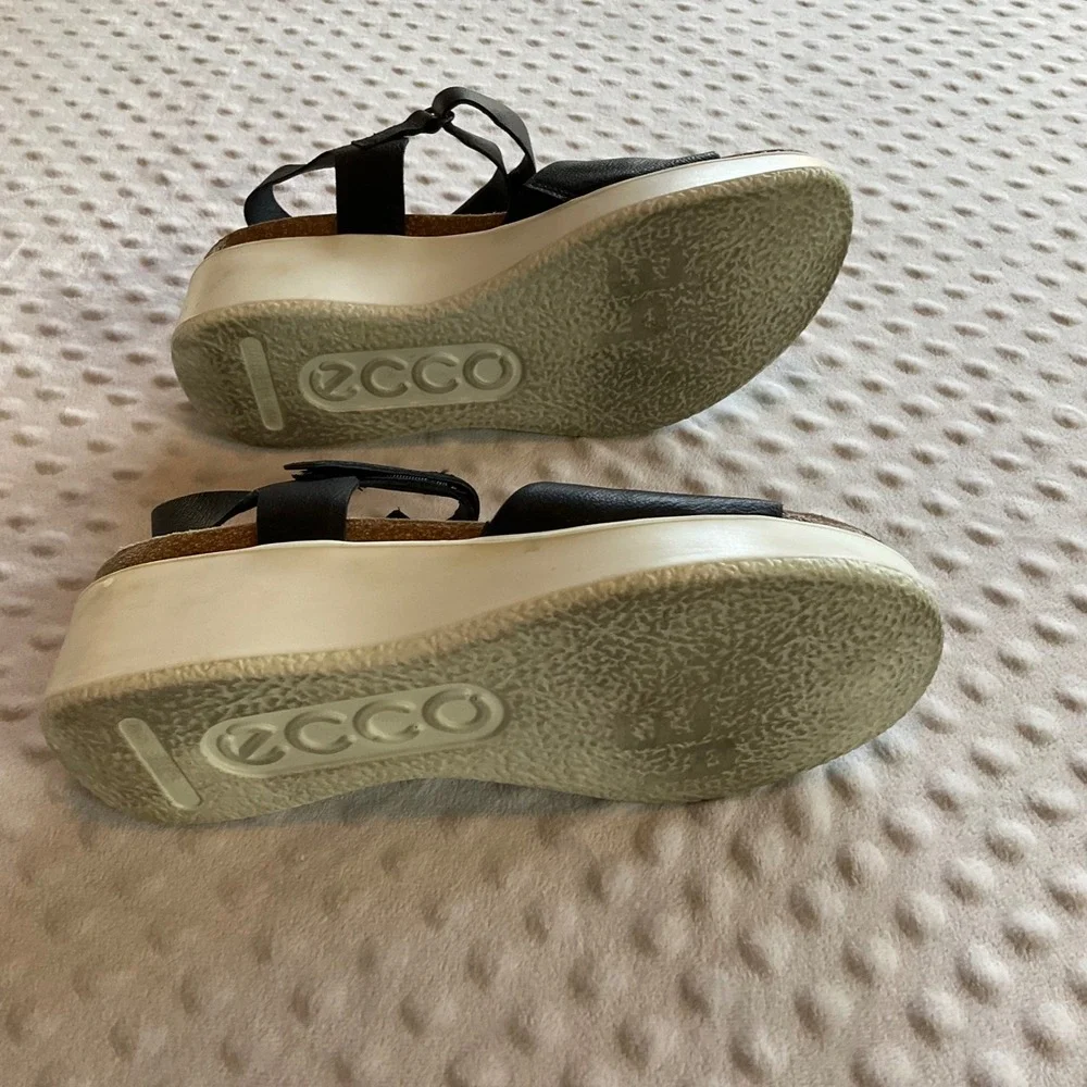 ECCO Corksphere Sandal Womens 8-8.5 Black Leather Wedge Platform‎ Ankle Strap